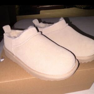 UGG Kids Beige Shearling-Lined Slippers